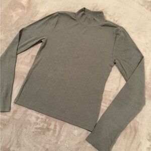 GAP Women’s Gray Turtleneck Sweater